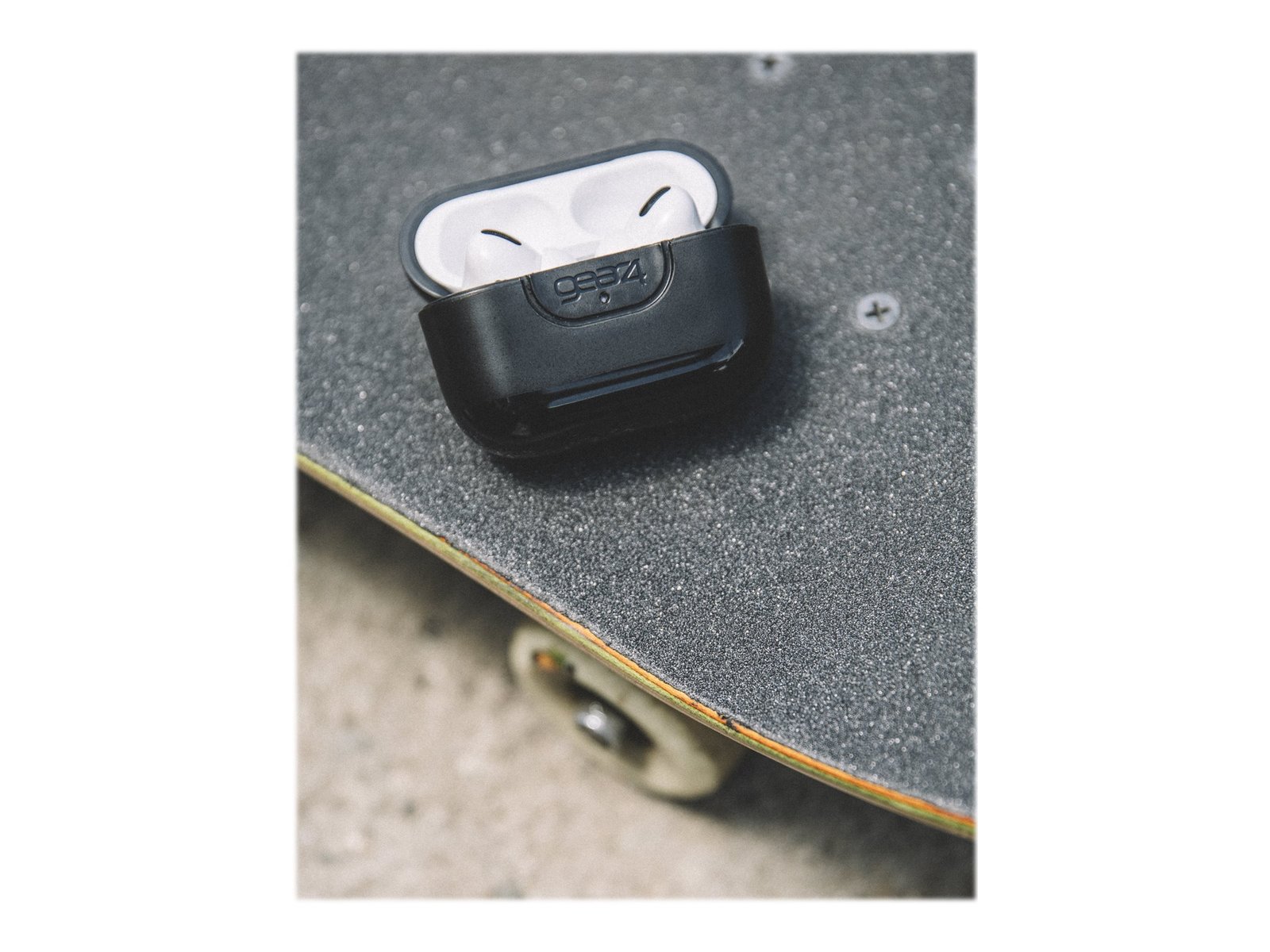 Gear4 Apollo - Estuche para auriculares inalámbricos - silicona - negro - para Apple AirPods Pro 1 Gear4 Apollo - Estuche para auriculares inalámbricos - silicona - negro - para Apple AirPods Pro