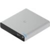 Controlador Unifi 1TB SSD 3GB RAM 8 Núcleos GbE Ubiquiti Cloud Key Plus 2 Ubiquiti Cloud Key SSD Minio servidor Unifi Controller - Material de la carcasa: Aluminio anodizado Hardware – Procesador: Chip basado en Arm® Cortex-A53® de ocho núcleos - Interfaz de gestión: Ethernet Bluetooth Interfaz de red (1) puerto GbE RJ45 – Memoria: 32GB eMMC 3 GB RAM - Capacidad de SSD: SSD SATA de 2,5" y 1 TB (actualizable por el usuario*) *CloudKey+ solo admite unidades que pueden funcionar con alimentación de 5 V. Las unidades que requieren alimentación adicional no son compatibles